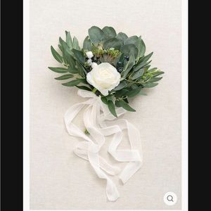 6 bridesmaids bouquets